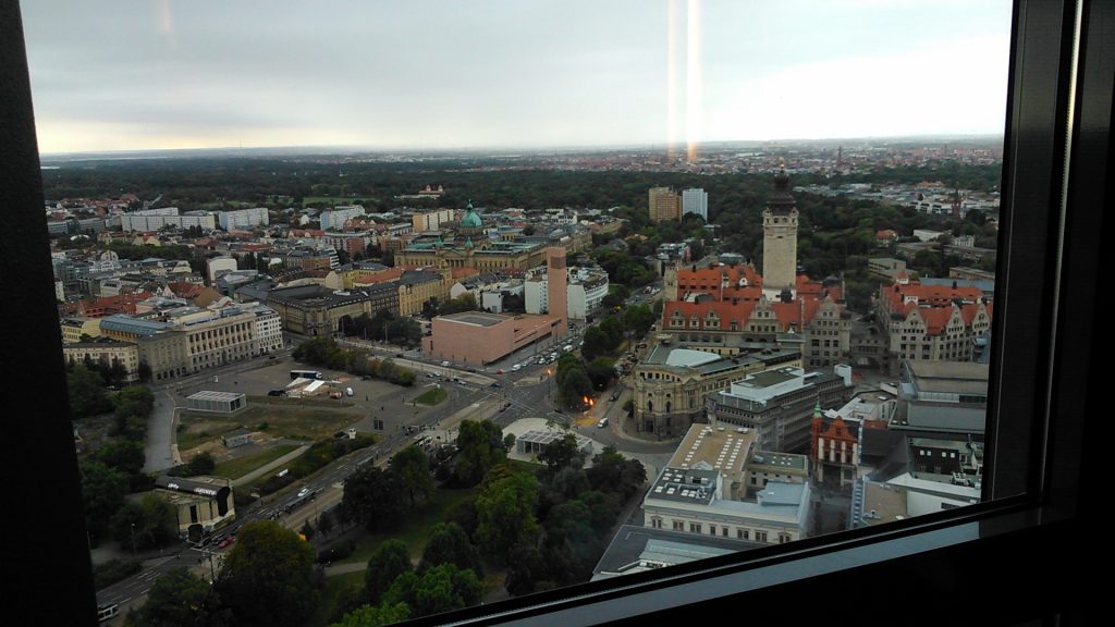 Blick über Leipzig aus 120 m Höhe vom City Hochhaus